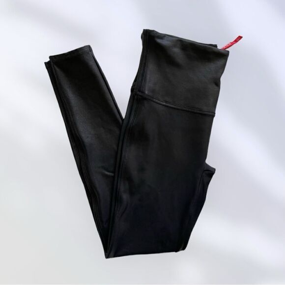 SPANX Leggings Faux Leather Shapes Lifts Flattering Compression Black Size M - Picture 7 of 14